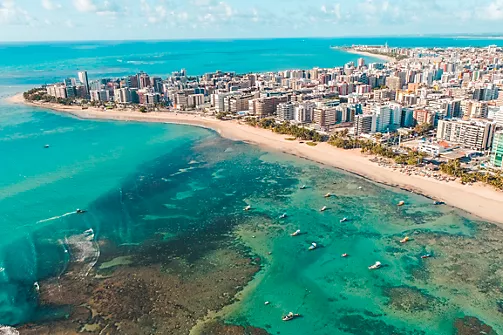 “Maceió: verano en aguas turquesa
