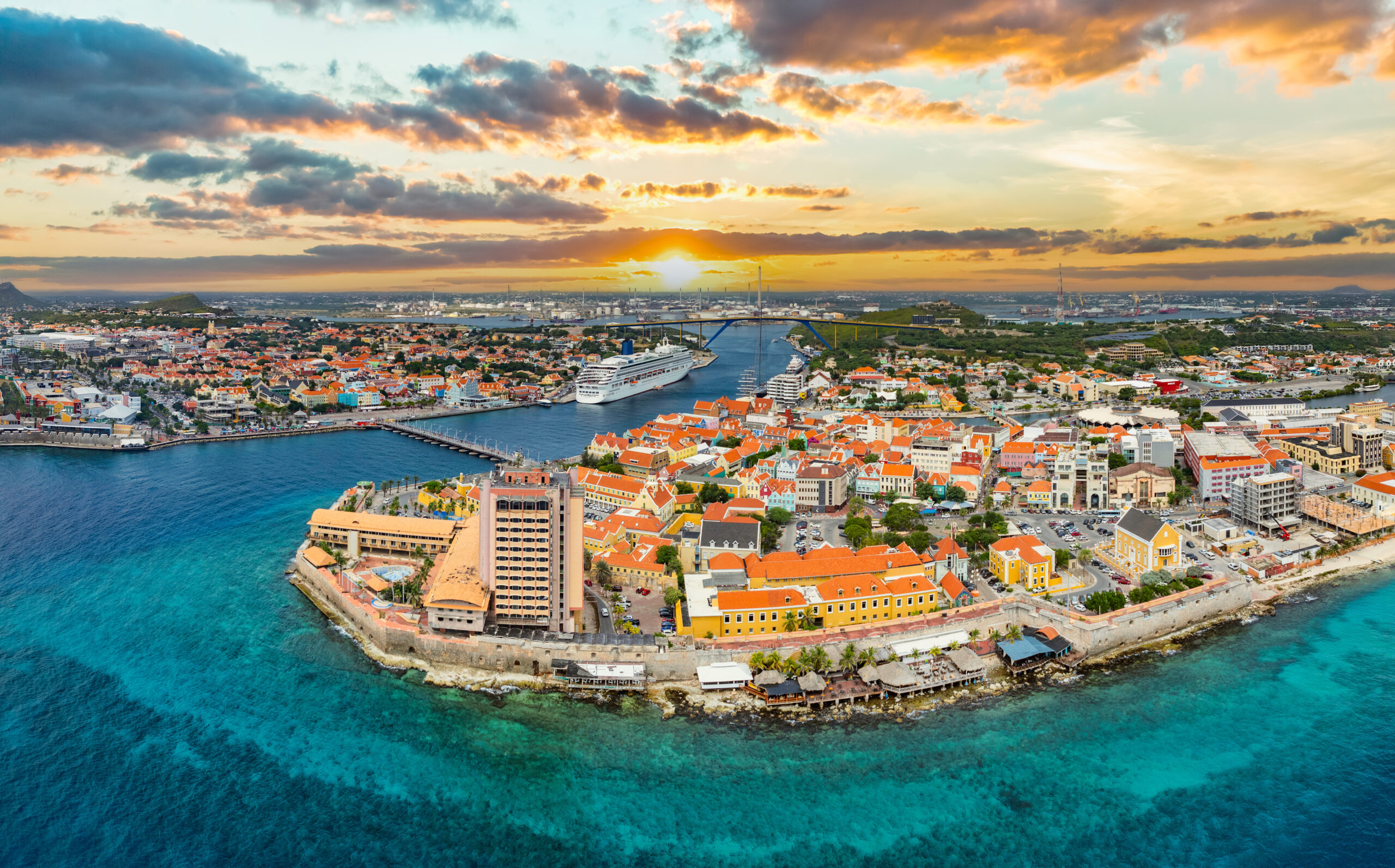 VERANO? CURAÇAO LOS ESPERA!!